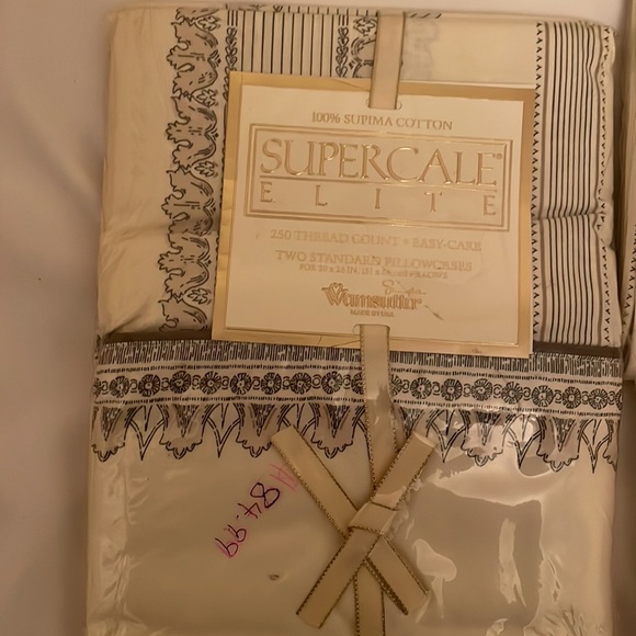 Wamsutta sheet set new in packages. Full fitted, flat and 2 standard pillowcases - Picture 2 of 10